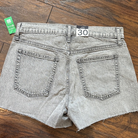 GAP High Rise Cheeky Short - Picture 5 of 5